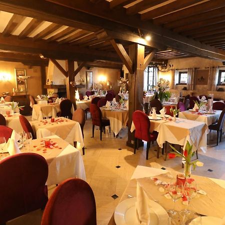 ホテル Logis Le Bourguignon Bèze エクステリア 写真