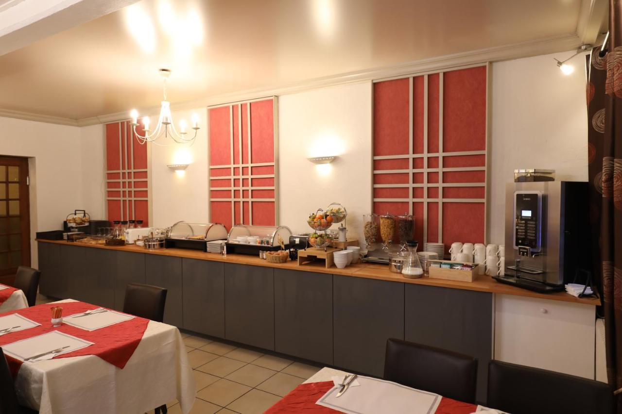 ホテル Logis Le Bourguignon Bèze エクステリア 写真