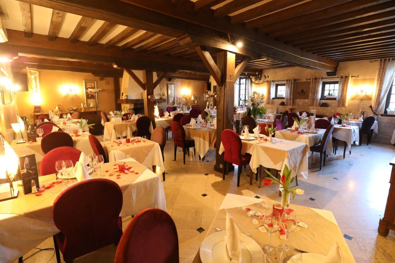 ホテル Logis Le Bourguignon Bèze エクステリア 写真